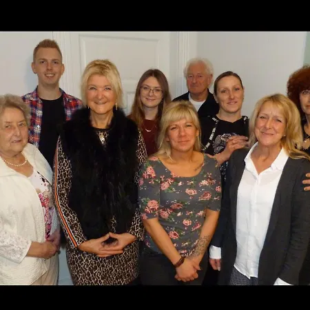 5x Balkon-apartments Mit Kueche 40-65qm Ruhrgebietferienwohnung Dobry-fuchs Apartman Oberhausen