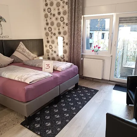 דירה 5x Balkon-apartments Mit Kueche 40-65qm Ruhrgebietferienwohnung Dobry-fuchs אוברהאוזן