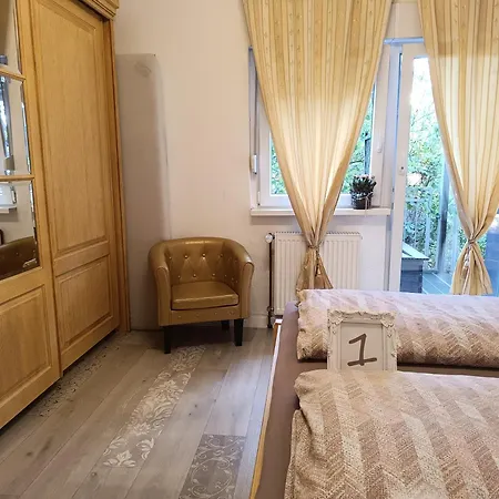 5x Balkon-apartments Mit Kueche 40-65qm Ruhrgebietferienwohnung Dobry-fuchs דירה אוברהאוזן