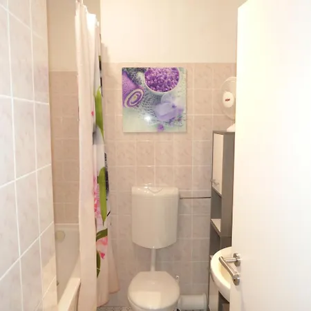 5x Balkon-apartments Mit Kueche 40-65qm Ruhrgebietferienwohnung Dobry-fuchs Apartman Oberhausen