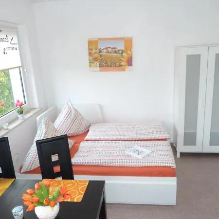 5x Balkon-apartments Mit Kueche 40-65qm Ruhrgebietferienwohnung Dobry-fuchs אוברהאוזן