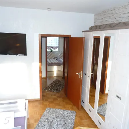 Apartman 5x Balkon-apartments Mit Kueche 40-65qm Ruhrgebietferienwohnung Dobry-fuchs *